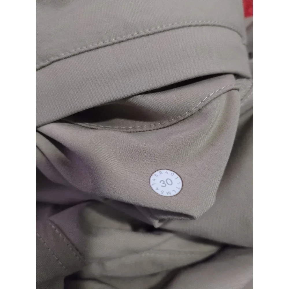 Lululemon Commission Pants Classic Qwick Chino Tan Desert Sand Preppy‎